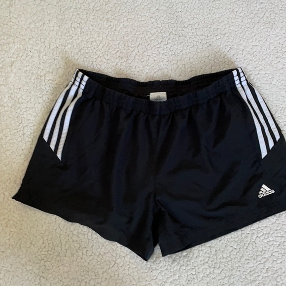 Adidas Retro Shorts Size Large - Picture 2 of 7